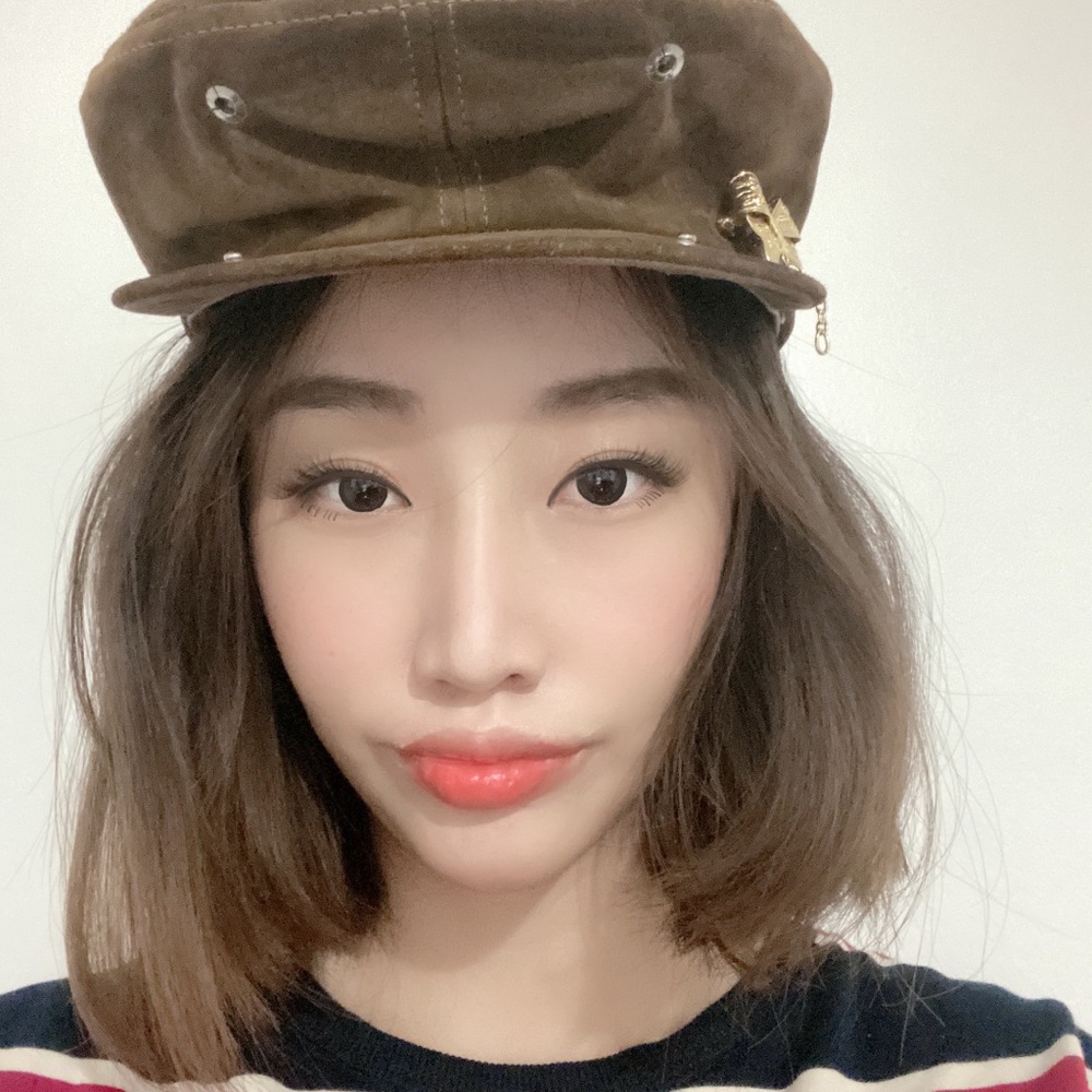 Meet your Posher, Candy